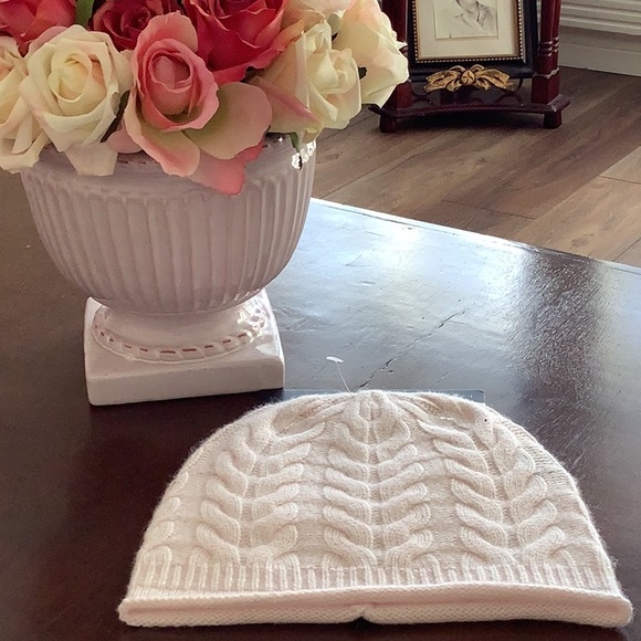 Gorgeous Pale Pink Cashmere Beanie 💖💖💕💖 - Picture 6 of 6